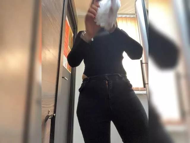 Freechat YuliyaLasker on BongaCams