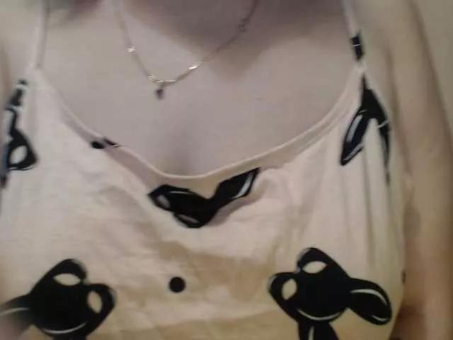 Freechat yuliyazai on BongaCams