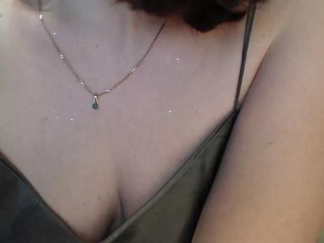 Freechat yuliyazai on BongaCams