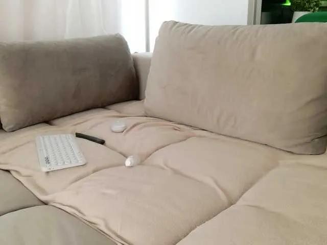 Offline Yvonna on BongaCams