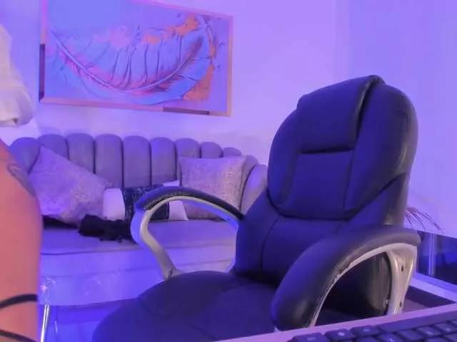 Offline ZoePresley1 on BongaCams