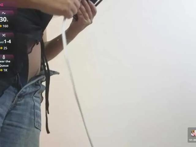 Offline ZURY-TAY on BongaCams