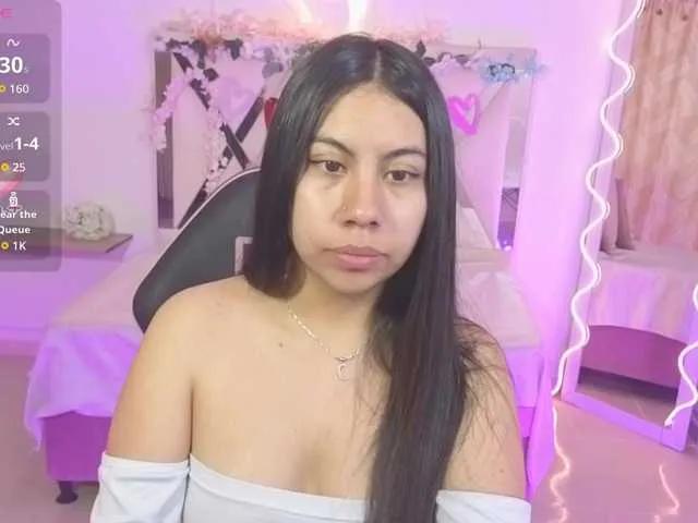 Offline ZURY-TAY on BongaCams