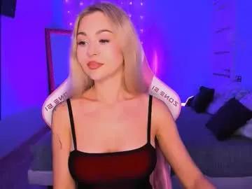Freechat adeleroberts on Chaturbate