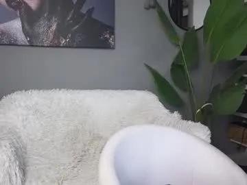 Freechat angeleyesblue25 on Chaturbate