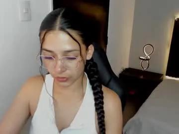 Freechat angeline_davies on Chaturbate