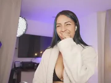 annieguzman_ on Chaturbate