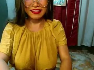 Freechat asian_petit19 on Chaturbate