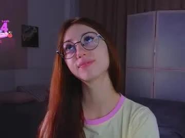 Freechat avrillemell on Chaturbate