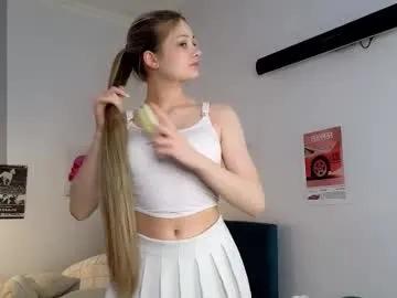 baby_ruth — Help me to reach 300 thumbs up flash booty few times #shy #cute #young #18 [33 tokens remaining]