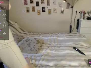 Freechat bettyandrich on Chaturbate