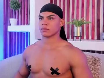 Freechat bruce_stroud on Chaturbate