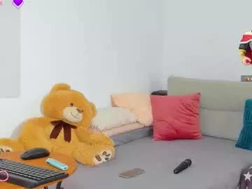 Freechat calypsosquirt on Chaturbate