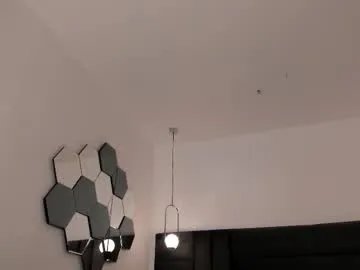 carolinegrace_ on Chaturbate