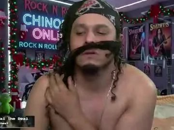 Freechat chinoroz on Chaturbate