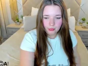Freechat chloee_white on Chaturbate