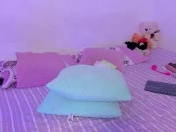 Freechat crystalvazquez on Chaturbate