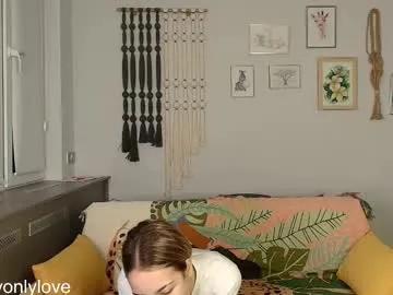 Freechat daddyonlyloveme on Chaturbate