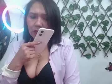 Freechat dannamomcerrat on Chaturbate