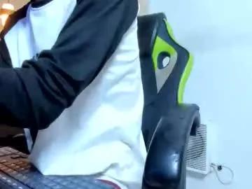 darkknightx01 on Chaturbate