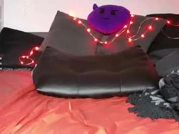 Freechat devil_s_bride on Chaturbate