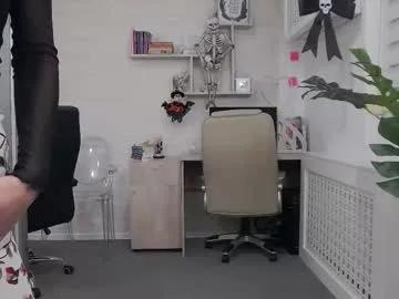 Freechat ellamilf on Chaturbate