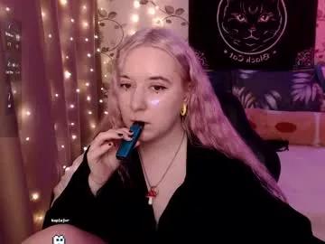 Freechat elovinora on Chaturbate