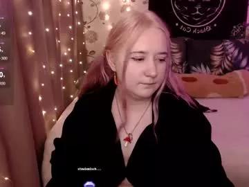 Freechat elovinora on Chaturbate