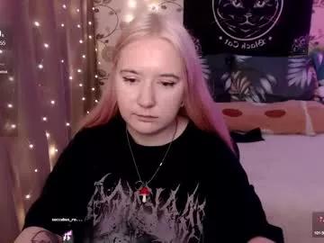 Freechat elovinora on Chaturbate