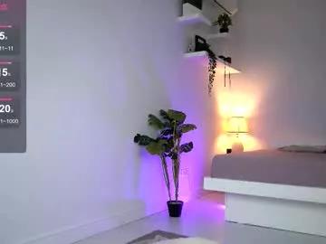 emahallee on Chaturbate