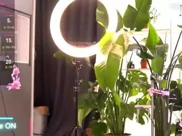 Freechat emilyraymont on Chaturbate