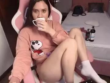 emmaa_rs — welcome to my room! - Goal: Squirt in your mouth!!! [999 tokens left] #squirt #bigclit #bigpussylips #latina  #hairy
