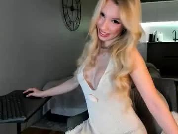 Freechat erotic__blondie on Chaturbate