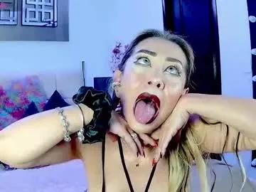 evelynagrey on Chaturbate 