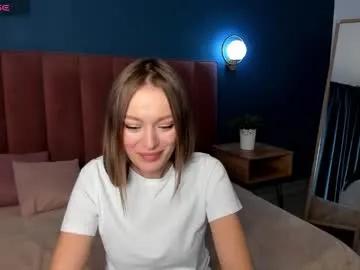 Freechat evelynpoole on Chaturbate