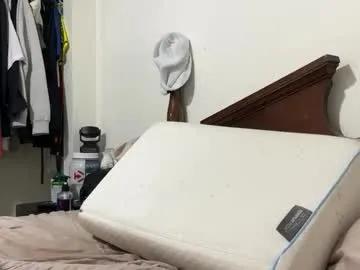 fitcurvyman4fun_69 on Chaturbate