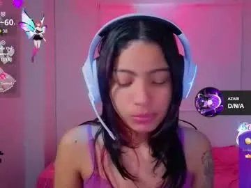 helia_n_amy on Chaturbate