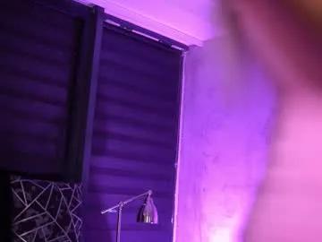 Freechat ivyrowa on Chaturbate