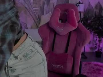 Freechat jennydens on Chaturbate