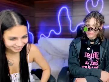 Freechat kevi_sunn on Chaturbate