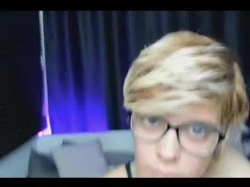 Freechat kiki_krash on Chaturbate