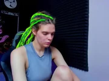 Freechat kiki_krash on Chaturbate