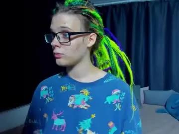 Freechat kiki_krash on Chaturbate