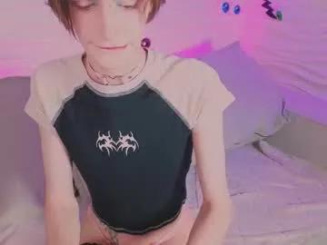 Freechat kira_long on Chaturbate