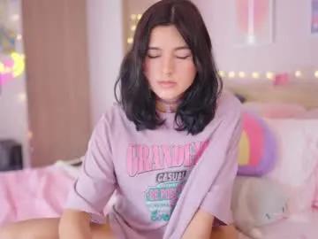 Freechat kittenmoon_ on Chaturbate