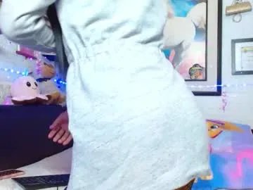 krisstal703358 — Show naked  dance Trans girl teasing in fishnets  #femboy #stockings #latina #smoke #party [59 tokens remaining]