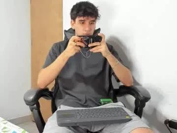 Freechat leo_jones389 on Chaturbate