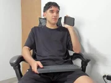 leo_jones389 — BIG CUM AT GOAL 9!!! #18 #lovense #young #bigass #smoke [150 tokens remaining]