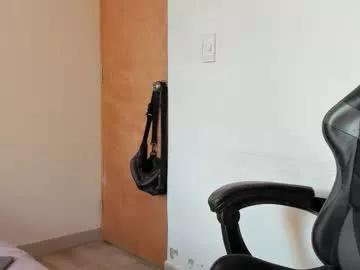 Freechat leo_jones389 on Chaturbate