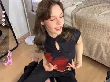 Freechat liaveygel on Chaturbate